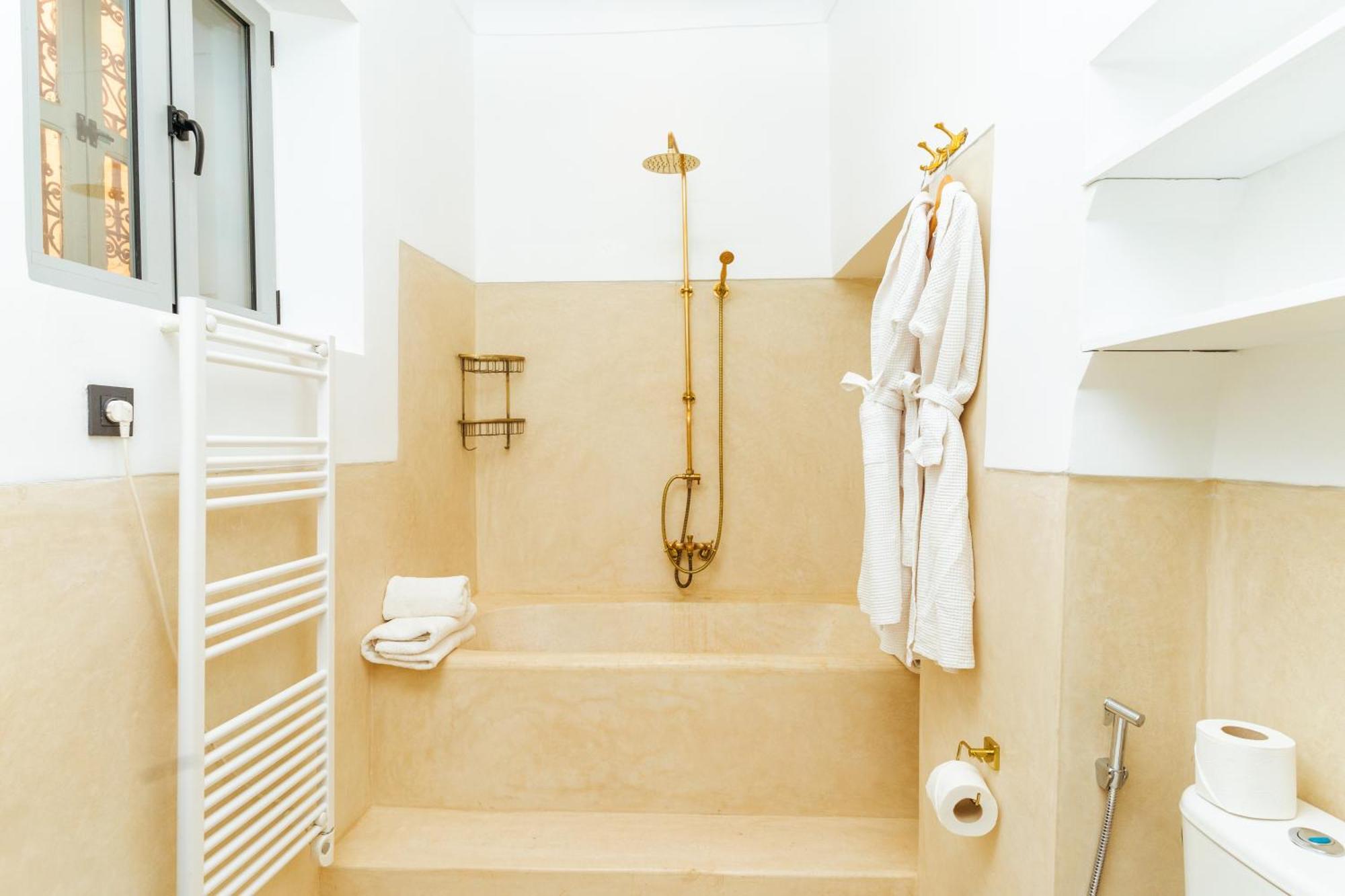 Deluxe King Room,1636257193:JPEG